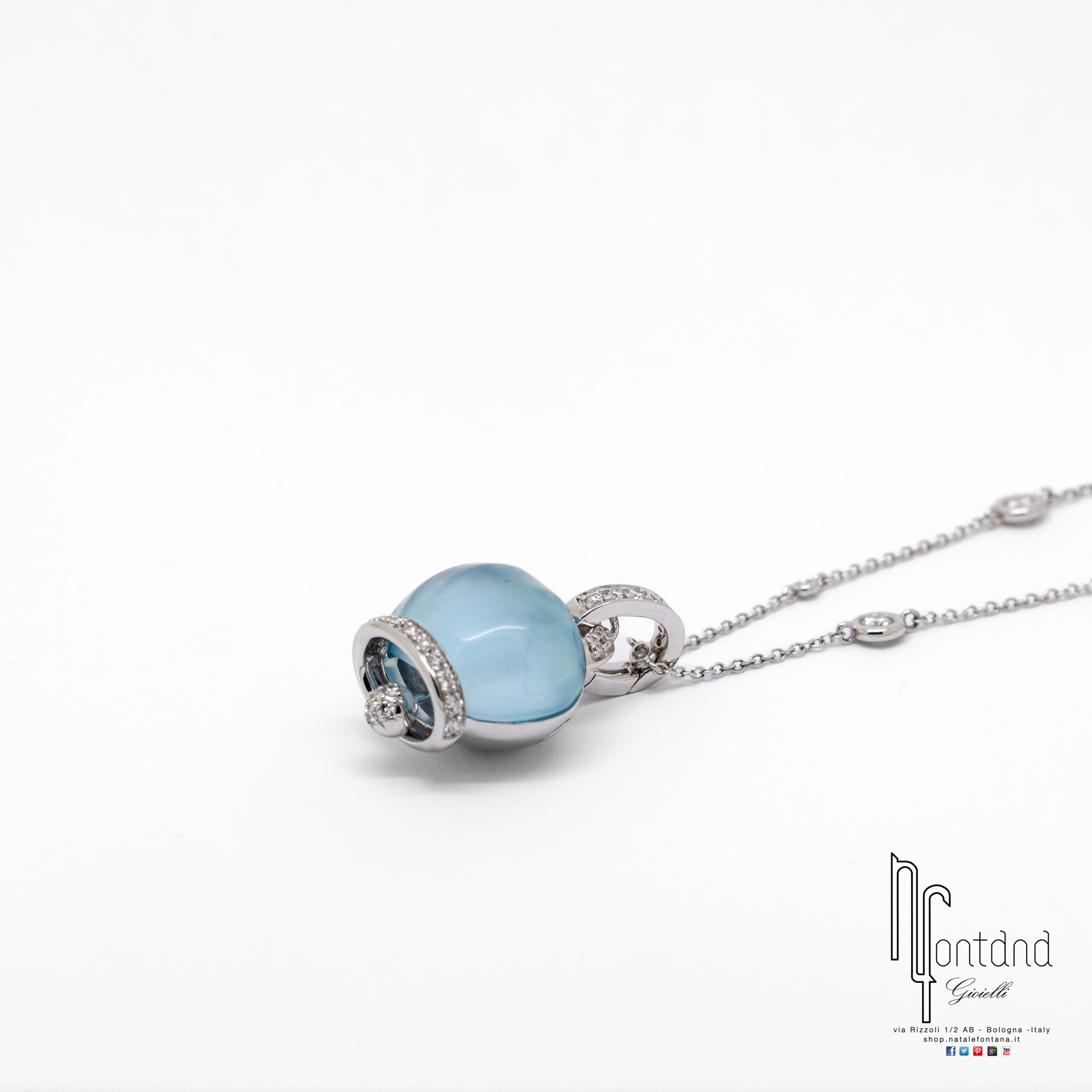 CIONDOLO CAMPANELLE IN ORO BIANCO 18KT, TOPAZIO SKY BLU E DIAMANTI