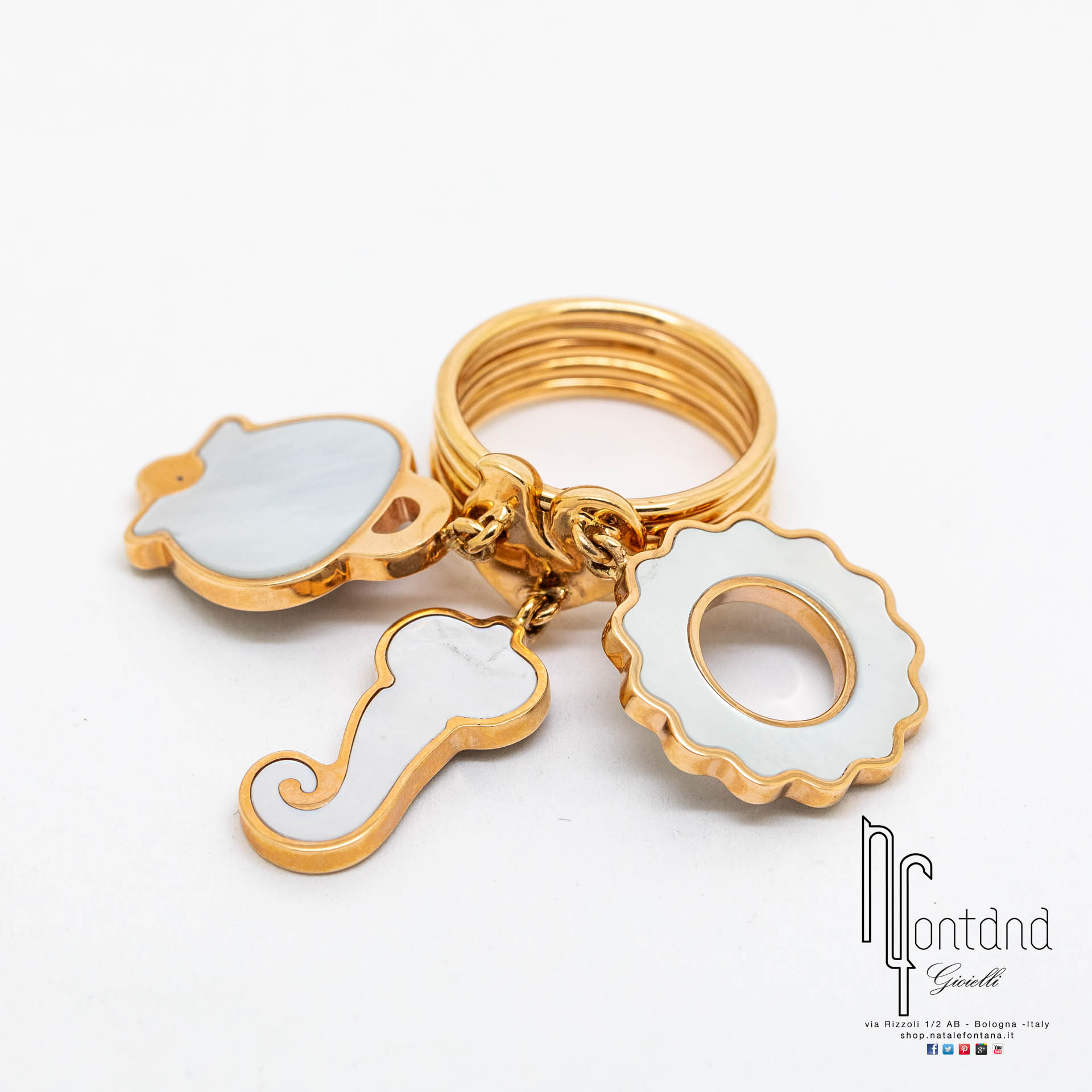 ANELLO ANIMA IN ORO GIALLO, DIAMANTI E MADREPERLA