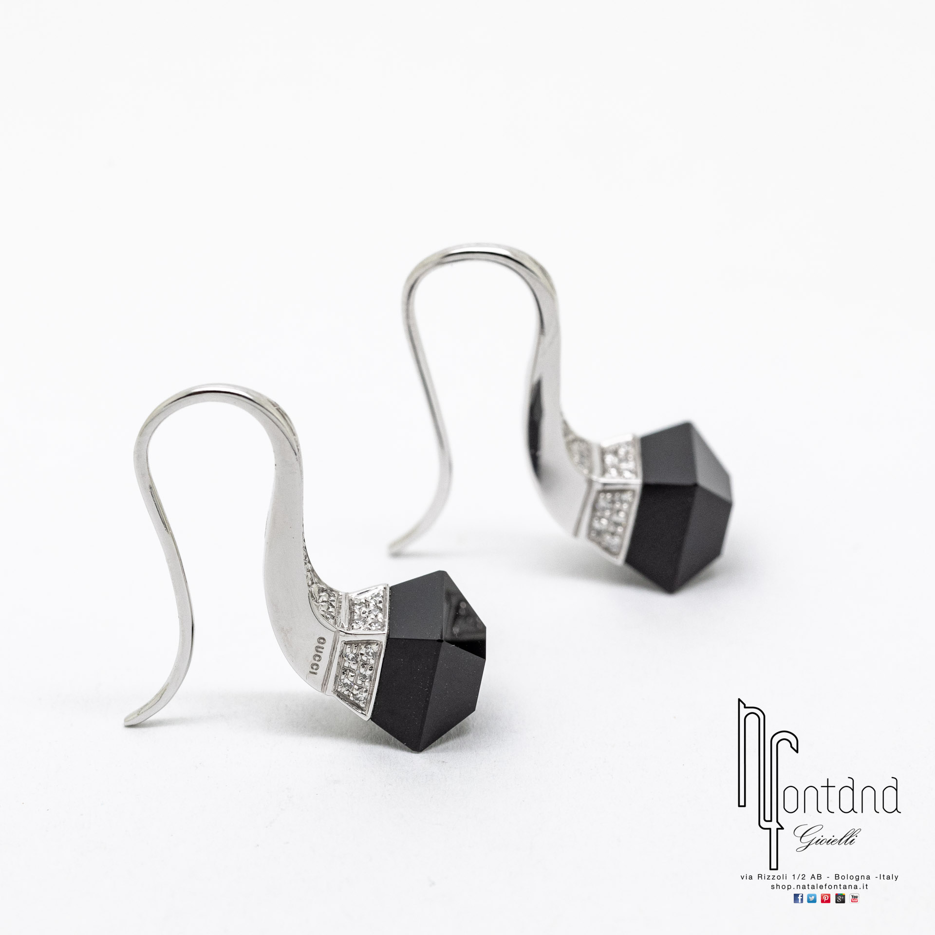 Orecchini CHIODO COCKTAIL in oro bianco 18kt, diamanti e onice