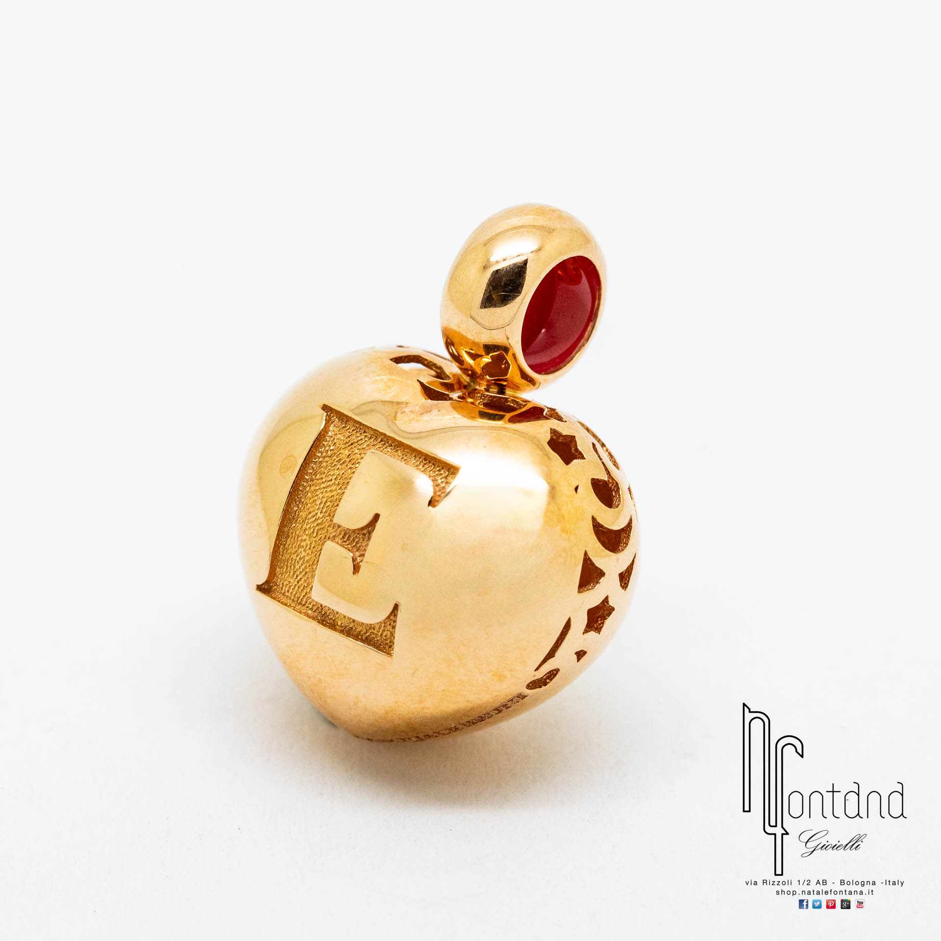 Ciondolo AMORE  a cuore con lettera in oro rosa 18kt