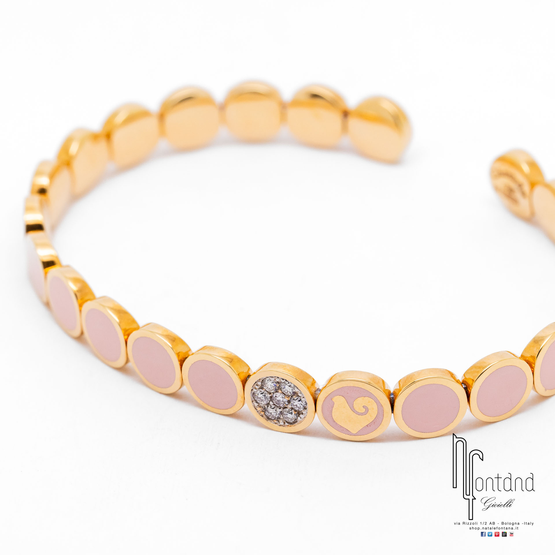 BRACCIALE PAILLETTES IN ORO ROSA 18KT, DIAMANTI E SMALTO ROSA