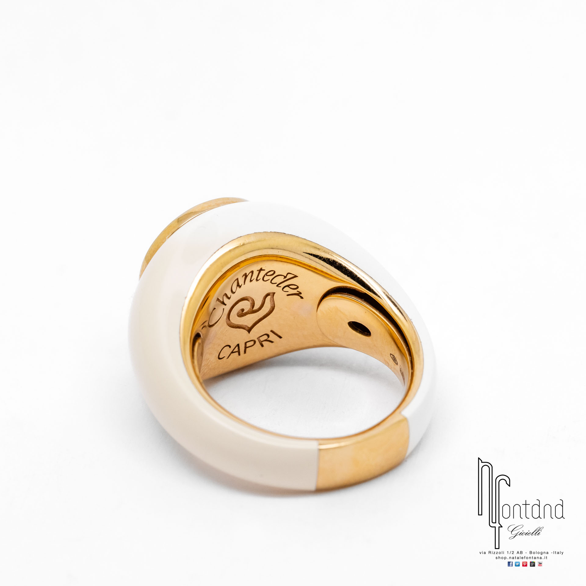 ANELLO PAILLETTES IN ORO ROSA 18KT, DIAMANTI E SMALTO BIANCO