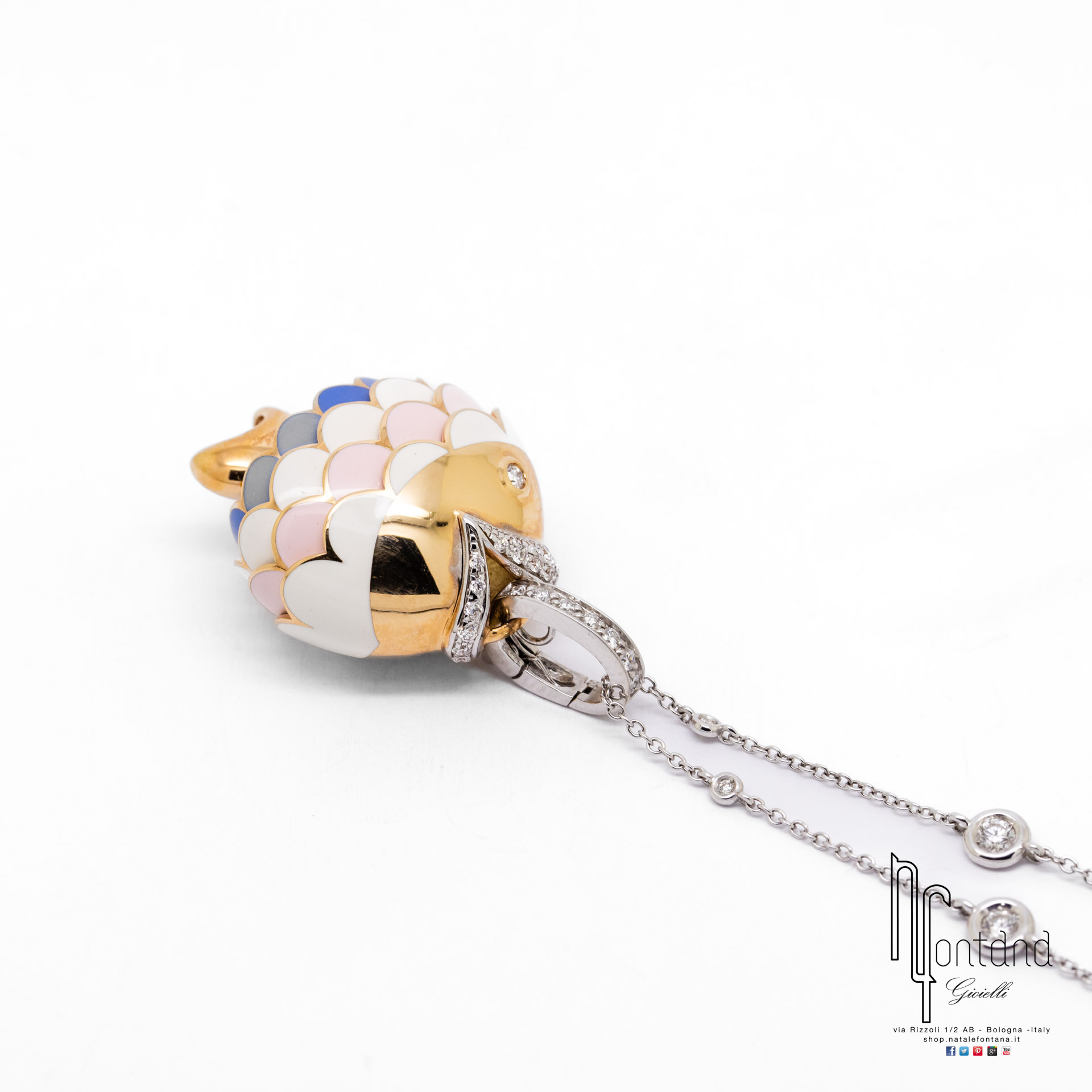 CIONDOLO PAILLETTES IN ORO ROSA 18KT, DIAMANTI E SMALTO BIANCO E NERO