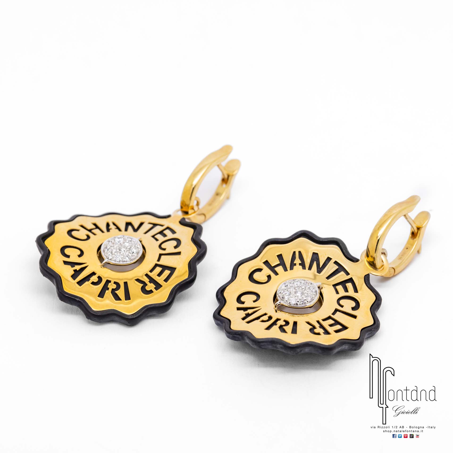 ORECCHINI LOGO IN ORO GIALLO 18KT, DIAMANTI E RESINA NERA OPACA