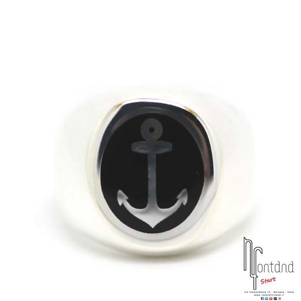 Anello Chevalier Uomo in argento con ancora e smalto nero
