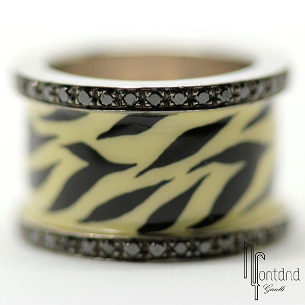 Anello Bonato in oro bianco kt 18 smalto e diamanti ct 0,80