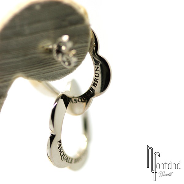 Orecchini pendenti di Pasquale Bruni in oro bianco 18 kt e diamanti bianchi