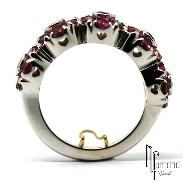 Anello con fiorellini di Pasquale Bruni in oro bianco 18 kt con tormaline rosa