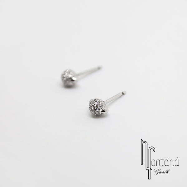 Pomellato - Orecchini collezione M'AMA NON M'AMA in oro bianco 18kt e diamanti